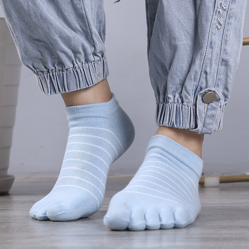 1/5 Pairs Women Striped Five T - Ankle Sock Low Cut recensie en prijs
